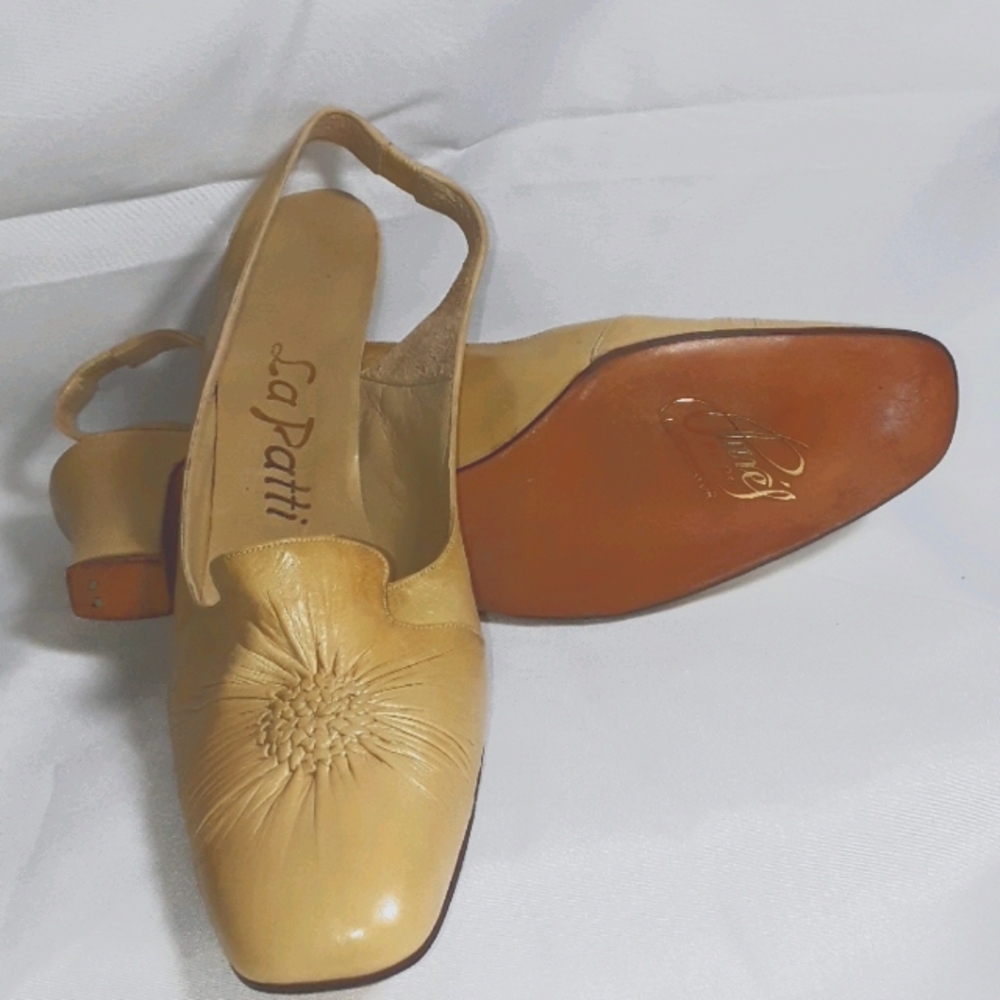 Vintage off shelf sling back heels
